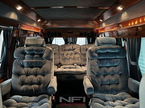 Used 1992 Chevrolet G20 RWD image 33