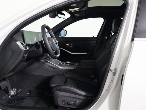 Used 2026 BMW 330i Sedan w/ Premium Package RWD image 9