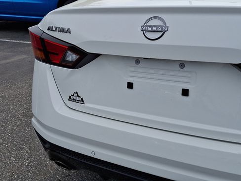 Used 2024 Nissan Altima 2.5 SR FWD image 17