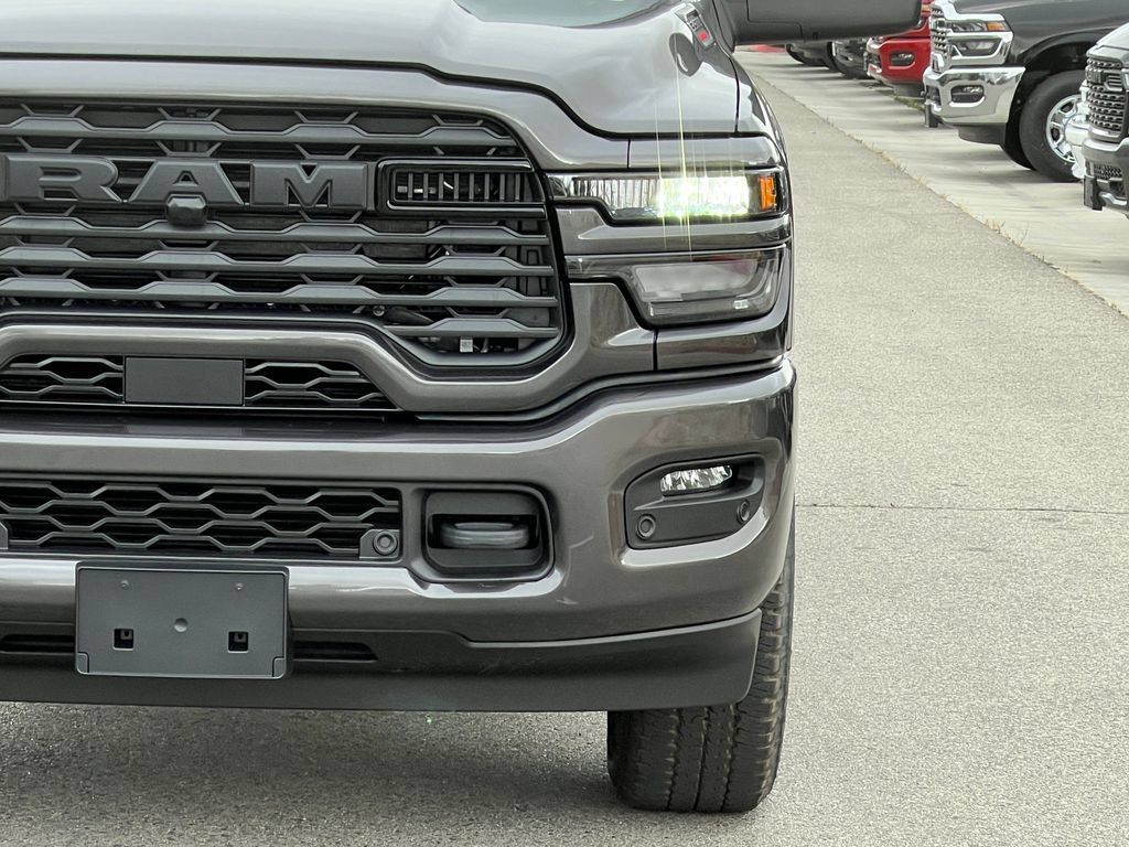 New 2026 RAM 3500 Big Horn AWD/4WD image 12