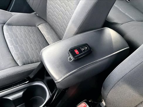 Used 2021 Toyota Corolla SE image 13