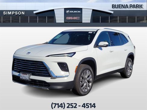 Used 2026 Buick Enclave Preferred image 4