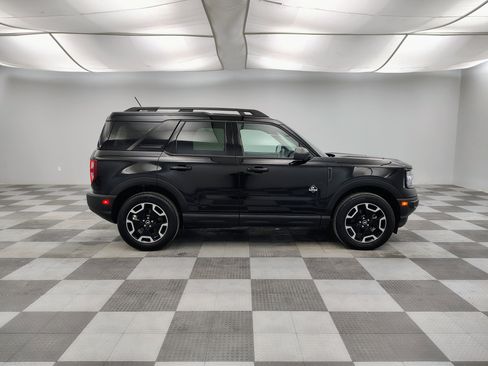 Used 2024 Ford Bronco Sport Outer Banks w/ Tech Package image 11