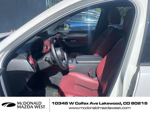 Used 2025 MAZDA CX-70 Plug-In Hybrid w/ Premium Plus AWD/4WD image 6
