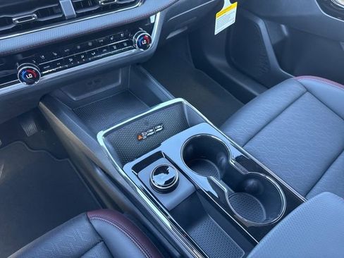 New 2026 Chevrolet Equinox RS w/ Convenience Package III AWD/4WD image 25