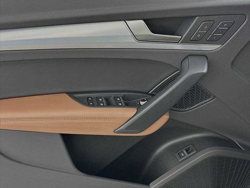 Certified 2025 Audi Q5 2.0T Premium Plus w/ Premium Plus Package image 17