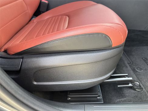 Used 2023 Kia Sportage SX image 39