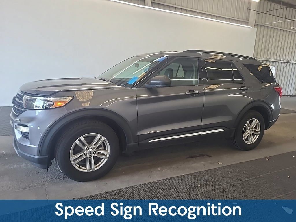 Used 2023 Ford Explorer XLT w/ Equipment Group 202A AWD/4WD image 18