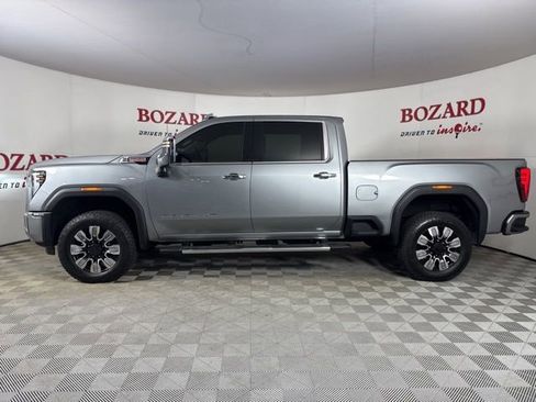 Used 2025 GMC Sierra 3500 Denali w/ Denali Reserve Package image 5