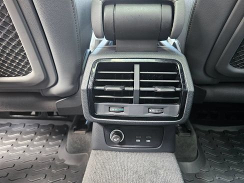 Used 2020 Audi Q3 2.0T Prestige AWD/4WD image 34