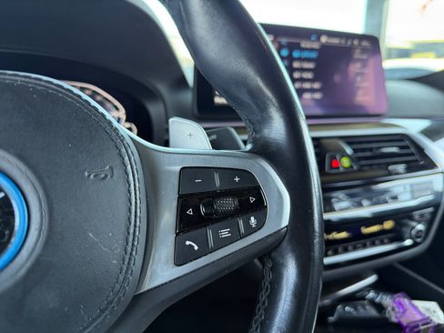 Used 2023 BMW 530e w/ M Sport Package image 16