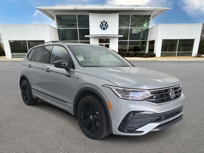 Certified 2023 Volkswagen Tiguan SE R-Line