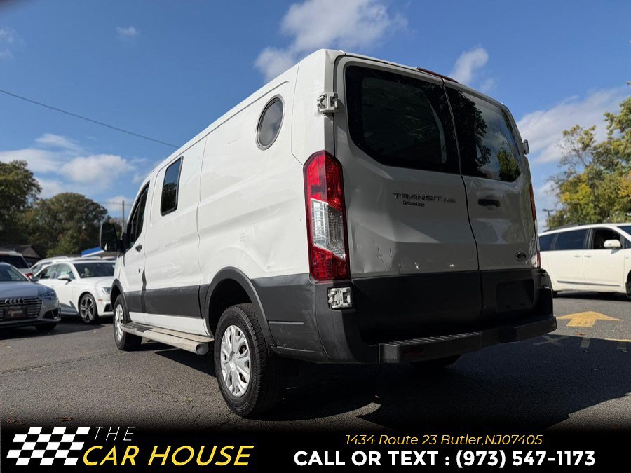 Used 2015 Ford Transit 250 130 Low Roof w/ Exterior Upgrade Package RWD image 4