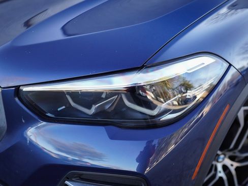 Used 2022 BMW X5 sDrive40i w/ Premium Package image 3