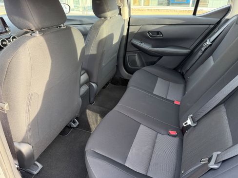 Used 2025 Nissan Sentra SV w/ Trunk Package image 12