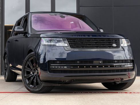 Used 2023 Land Rover Range Rover Long Wheelbase SE AWD/4WD image 2
