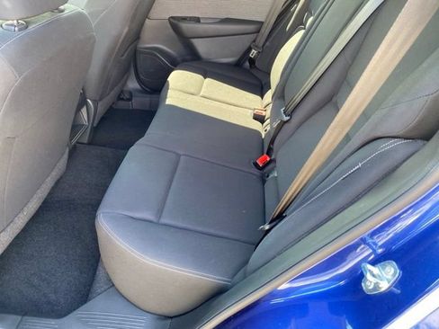 Used 2023 Nissan Rogue S AWD/4WD image 27