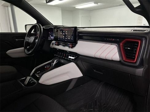 Certified 2024 GMC Canyon AT4X image 29