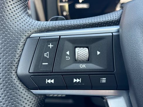 Used 2025 Mitsubishi Outlander SEL AWD/4WD image 29