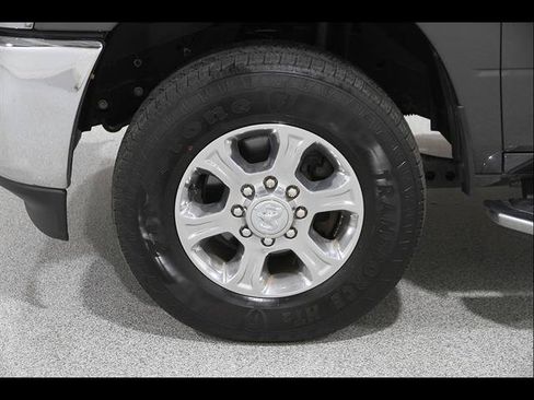 Used 2024 RAM 2500 Big Horn AWD/4WD image 20