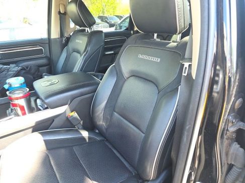 Used 2019 RAM 1500 Laramie AWD/4WD image 3