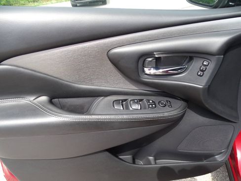 Used 2019 Nissan Murano AWD SL w/ Moonroof Package image 17
