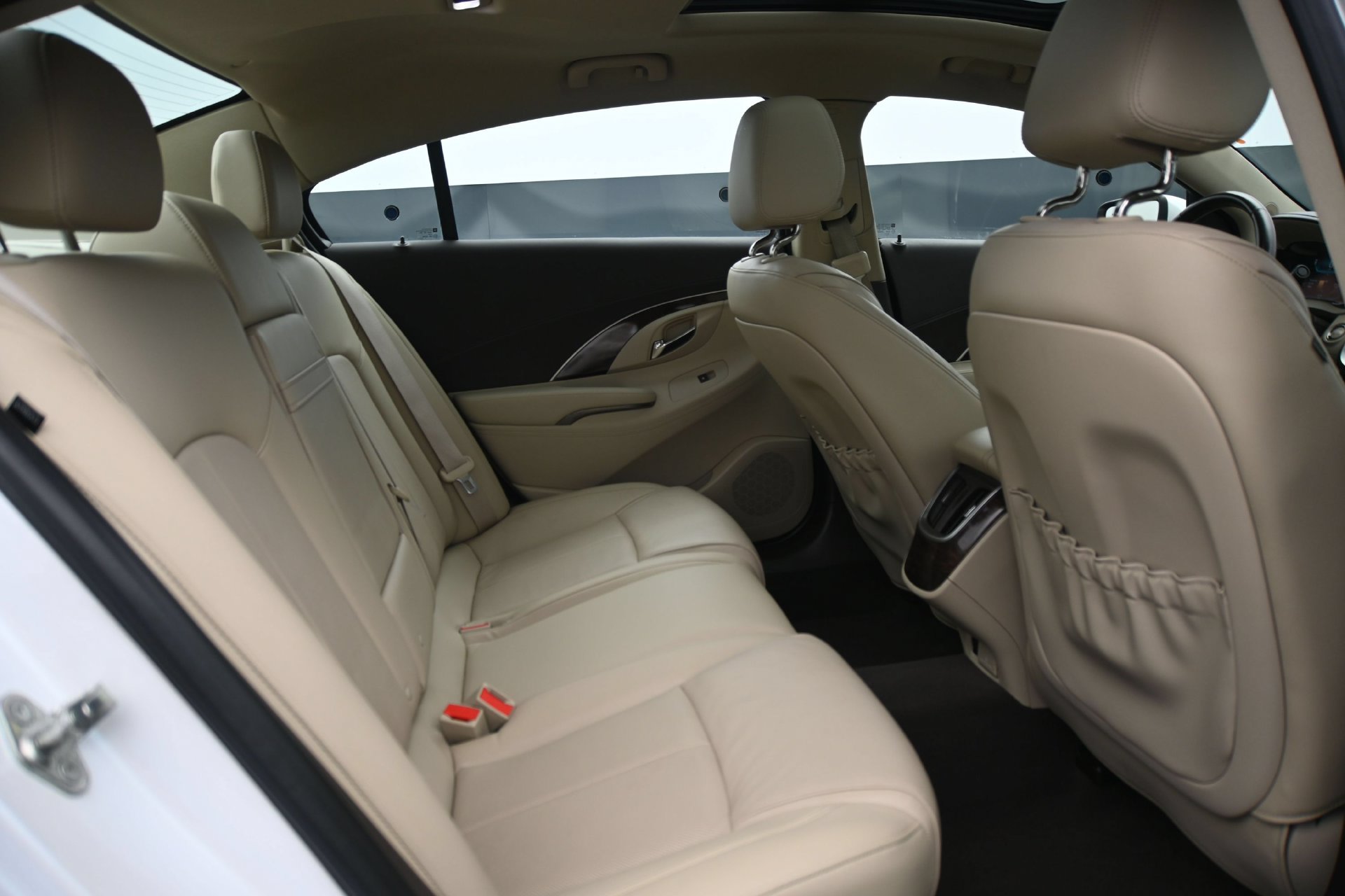 Used 2016 Buick LaCrosse Premium w/ Driver Confidence Package #1 FWD image 14