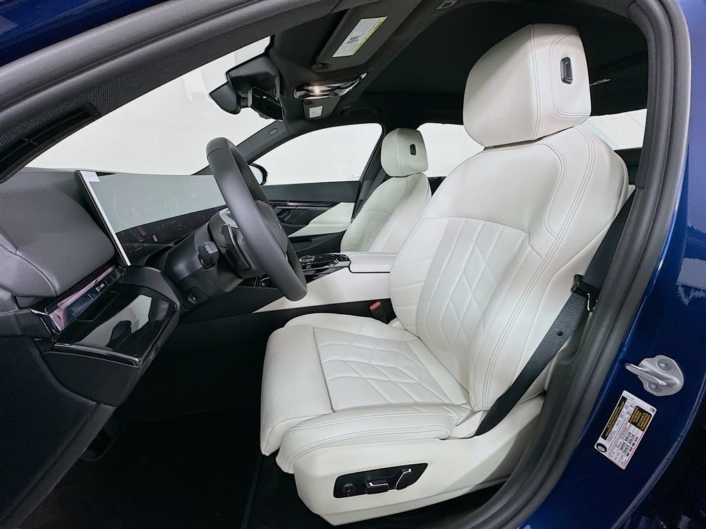 Used 2026 BMW 530i w/ Executive Package RWD image 16
