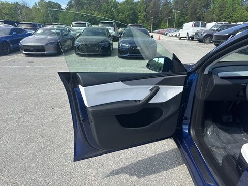 Used 2026 Tesla Model Y Long Range image 28