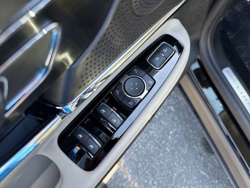 New 2026 Lincoln Corsair Premiere image 13