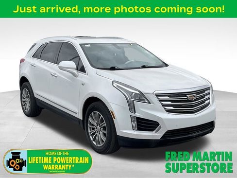 Used 2017 Cadillac XT5 Luxury w/ LPO, Wheel Lock Package FWD image 1