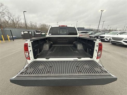 Used 2019 Nissan Frontier SV image 22