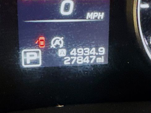 Used 2025 Subaru Outback Premium image 19