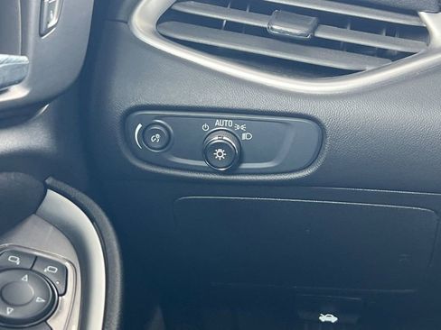 Used 2025 Chevrolet Malibu RS FWD image 35