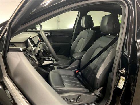 Used 2025 Audi Q4 e-tron Premium Plus w/ Premium Plus image 26