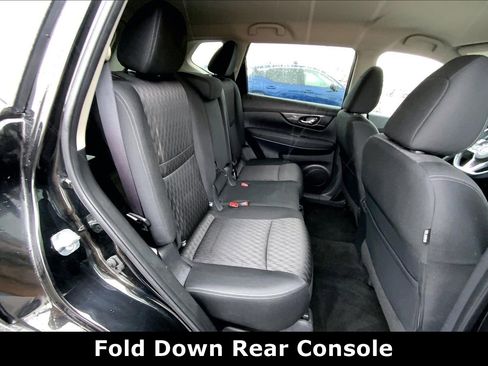 Used 2018 Nissan Rogue SV image 28