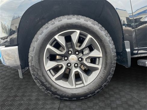Used 2024 Chevrolet Silverado 1500 LT image 14