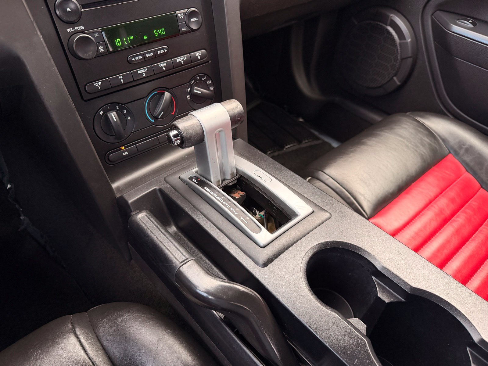 Used 2006 Ford Mustang Convertible RWD image 39