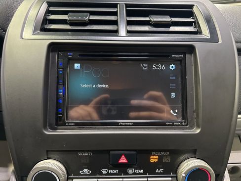 Used 2014 Toyota Camry LE FWD image 16