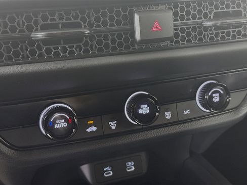 New 2026 Honda HR-V LX image 17