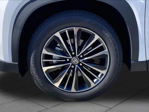 Used 2026 Toyota Grand Highlander AWD Hybrid image 11