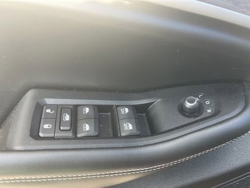 Used 2023 Jeep Grand Cherokee Limited w/ Trailer Tow Prep Group (B) image 16