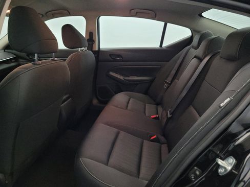 Used 2024 Nissan Altima 2.5 S FWD image 18