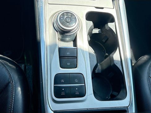 Used 2021 Ford Explorer Limited w/ Equipment Group 301A RWD image 16