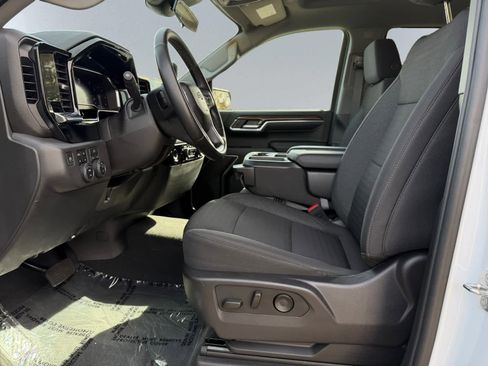 Used 2024 Chevrolet Silverado 1500 LT Trail Boss w/ Protection Package image 5