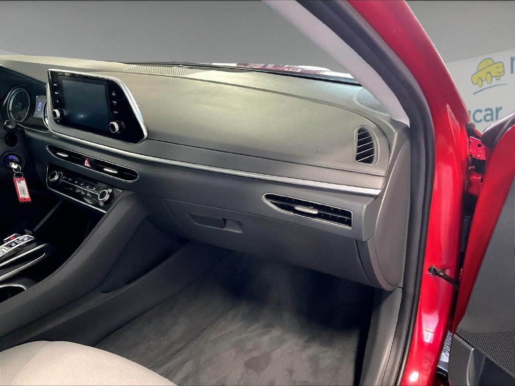 Used 2022 Hyundai Sonata SE w/ Cargo Package FWD image 13