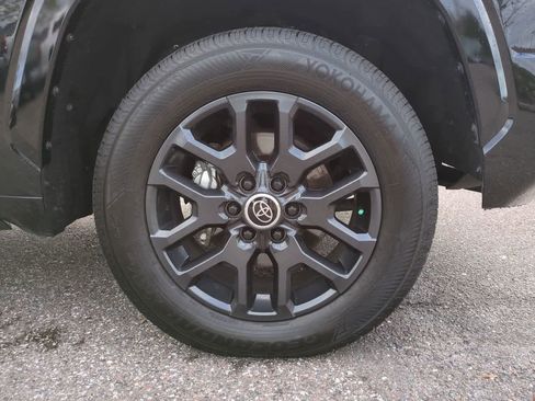 Used 2024 Toyota Tundra Platinum image 11