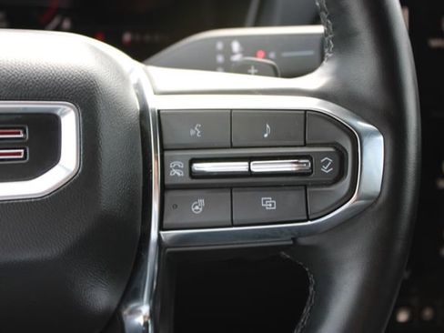 Used 2025 GMC Terrain Elevation w/ Elevation Premium Package FWD image 23