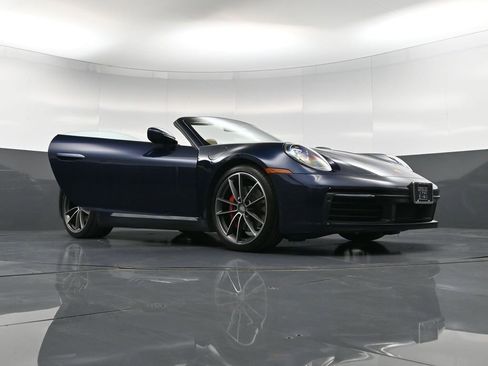 Certified 2022 Porsche 911 Carrera S RWD image 40