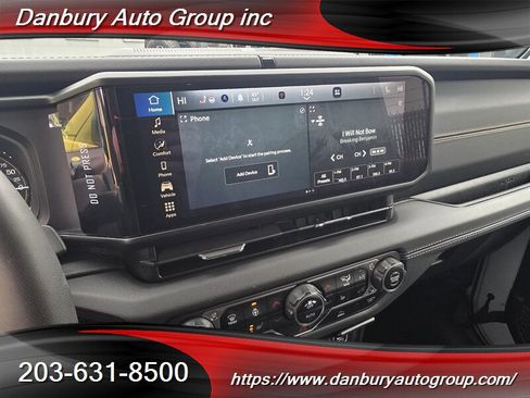 Used 2024 Jeep Wrangler Unlimited Sahara image 19